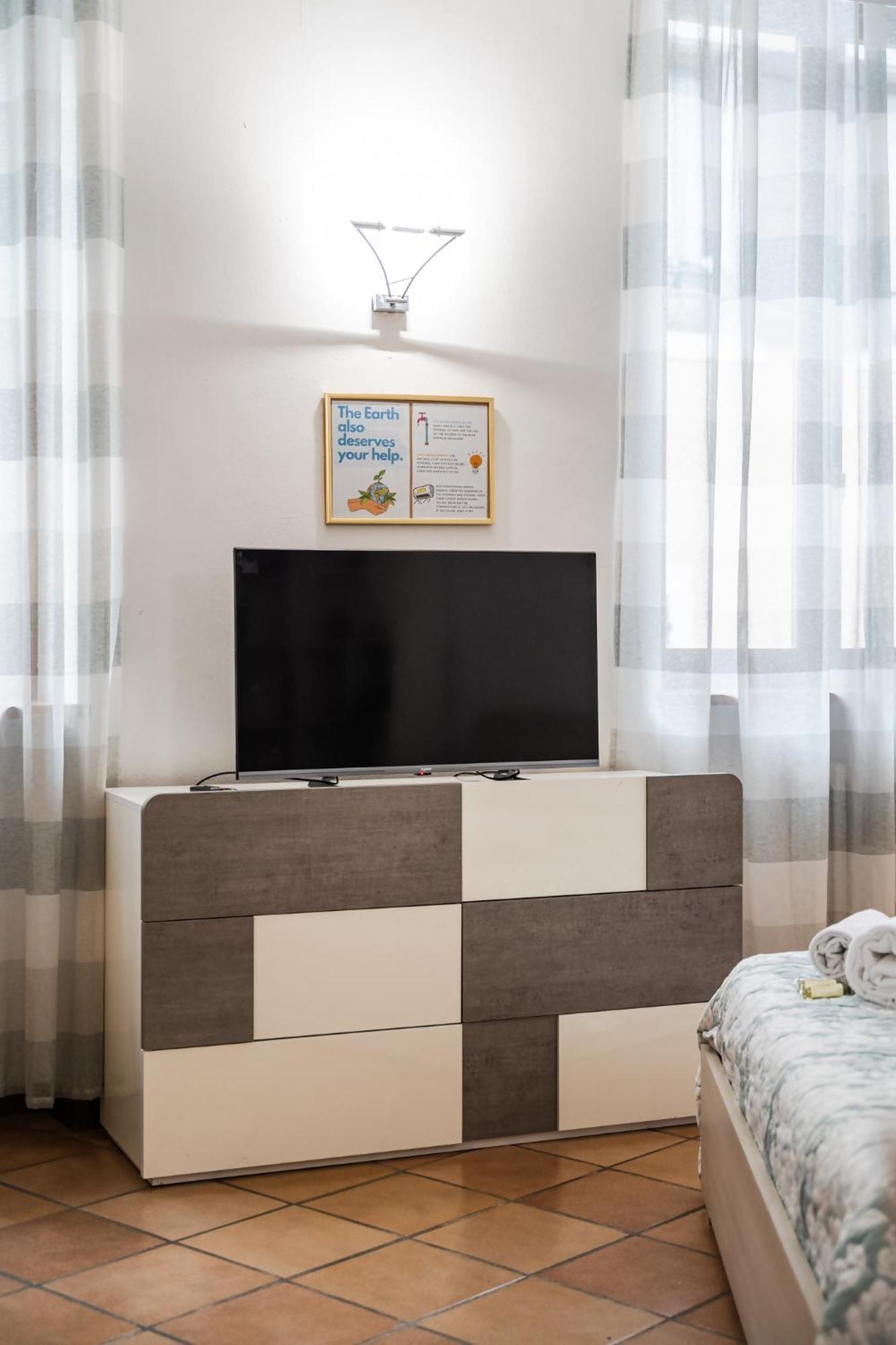 Riverwalk Al Castello Indipendent Apartments เวโรนา ภายนอก รูปภาพ